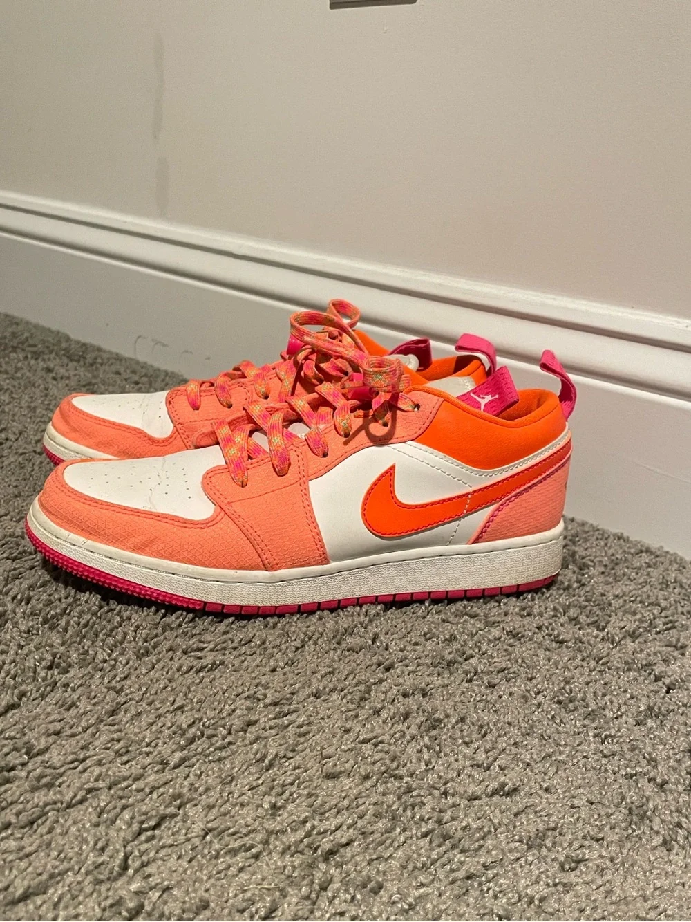 Nike Air Jordan 1 Low Utility GS “Crimson Pulse”
